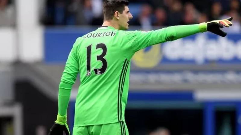 Số Áo Courtois - Người Gác Đền Xuất Sắc Của Bóng Đá Đương Đại 5 Chelsea (2014-2018): Số áo 13 và sự thay đổi định mệnh