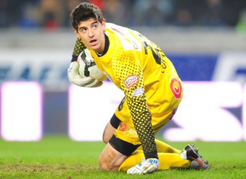 Số Áo Courtois - Người Gác Đền Xuất Sắc Của Bóng Đá Đương Đại 3 Genk (2009-2011): Số áo 1 – Khởi đầu của sự nghiệp