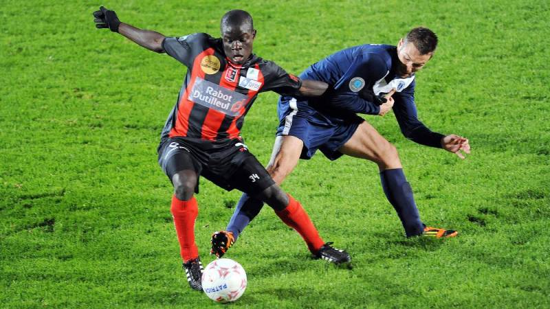 Số Áo Kanté – Biểu Tượng Cống Hiến Và Chiến Đấu 3 Số áo 25 tại Boulogne và Caen: Khởi đầu của một chiến binh